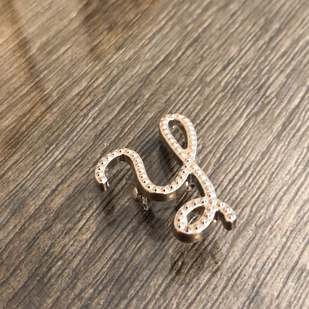 Vintage Lower Case Cursive “h” Initial Pin Silvertone - Picture 12 of 12